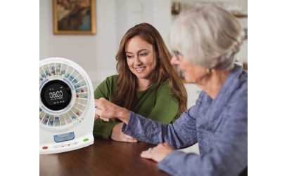 Personalized Voice Reminders: The M2 Smart Automatic Pill Dispenser That Cares